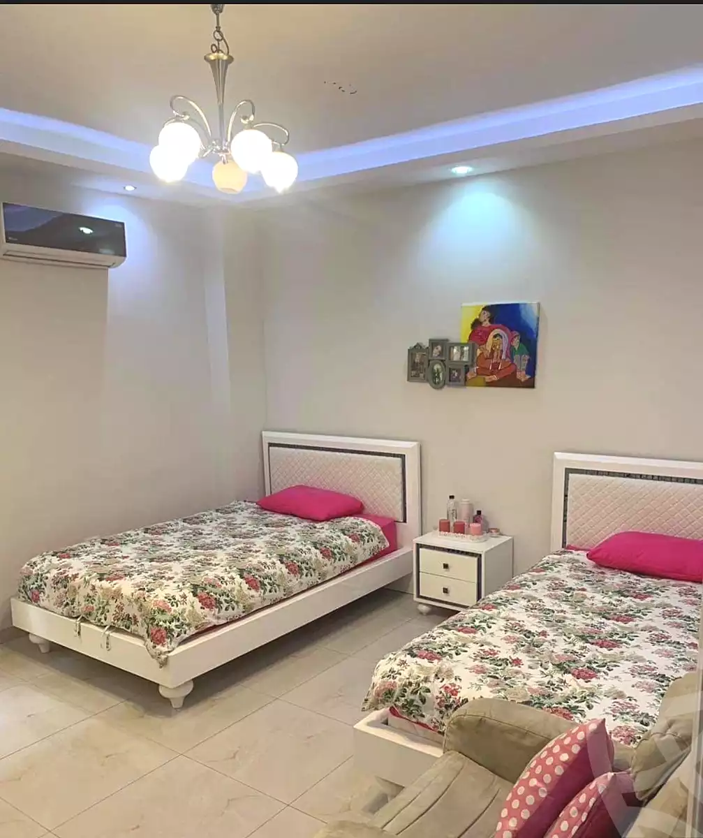 https://aqarmap.com.eg/ar/listing/6903351-for-sale-cairo-el-sheikh-zayed-city-alex-cairo-desert-road-mdyn-sfnks-ljdyd-cascada