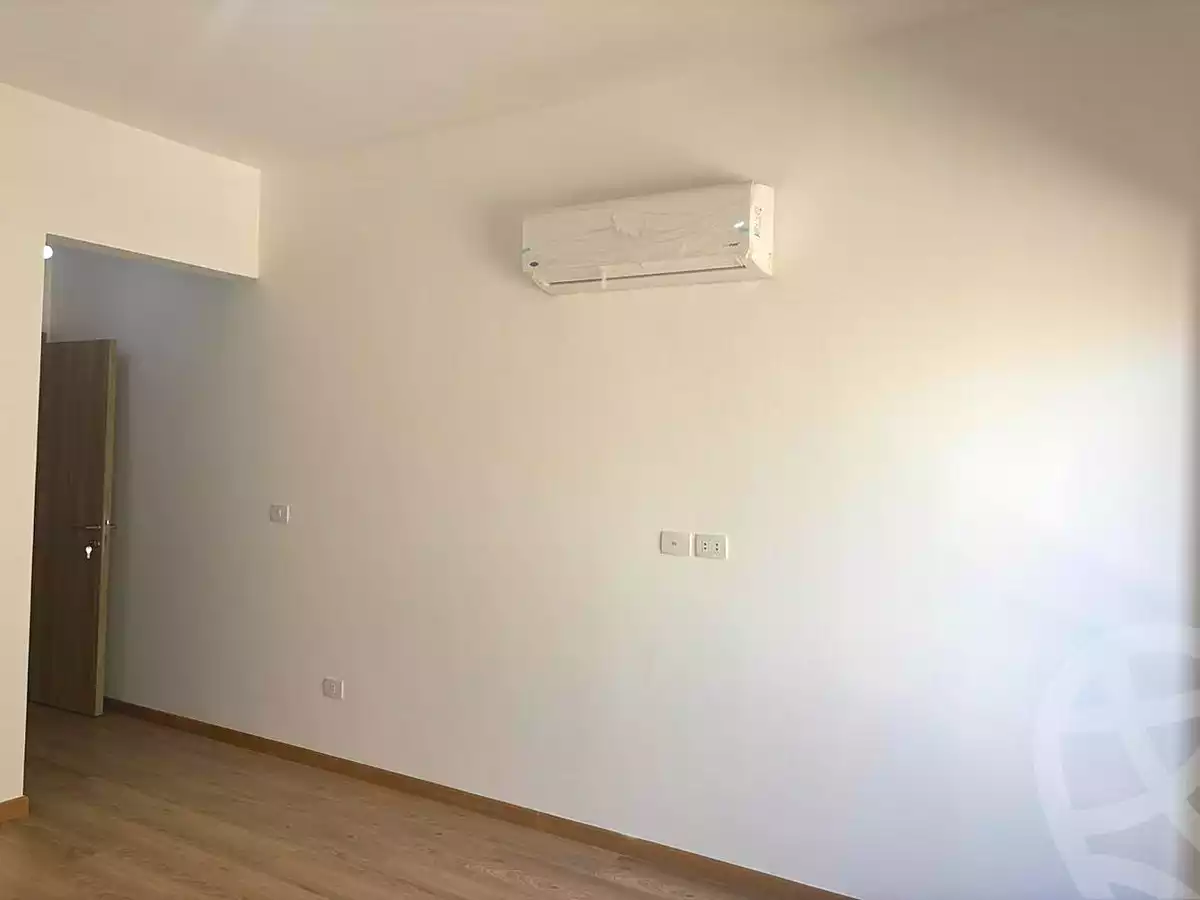 بنتهاوس بـ٣ غرف نوم في فيفث سكوير المراسم، صورة ٢ من ١١