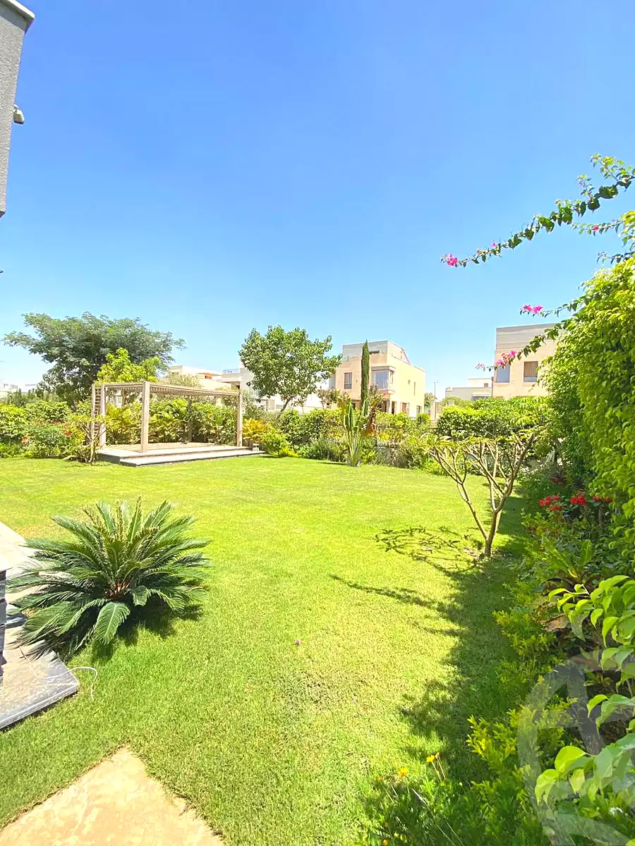 https://aqarmap.com.eg/ar/listing/6904238-for-sale-cairo-new-cairo-compounds-villette-kmbwnd-sky-kwndwz-swdyk-villette