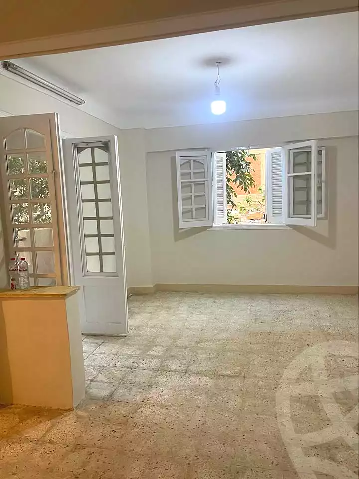https://aqarmap.com.eg/ar/listing/6906116-for-sale-alexandria-al-agamy-el-hanouvel-el-kholafaa-el-rashdeen-st