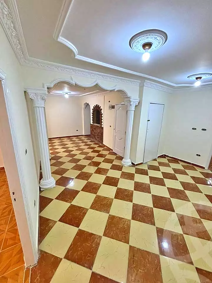 https://aqarmap.com.eg/ar/listing/6907637-for-sale-alexandria-el-asafra-l-sfr-bhry