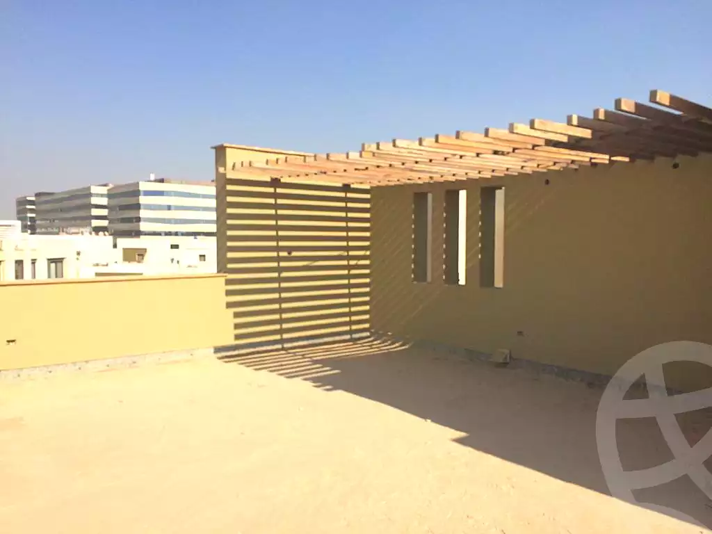 https://aqarmap.com.eg/en/listing/6908102-for-sale-cairo-el-sheikh-zayed-city-compounds-kmbwnd-wyst-twn-swdyk