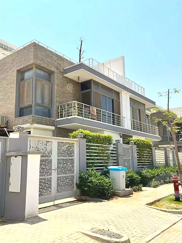 https://aqarmap.com.eg/ar/listing/6909394-for-sale-cairo-new-cairo-compounds-eastown-eastown-parks