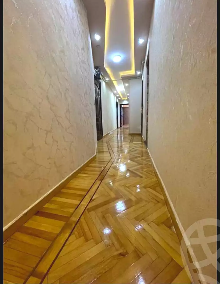 https://aqarmap.com.eg/ar/listing/6909665-for-sale-alexandria-miami-mahmoud-el-isawy-st