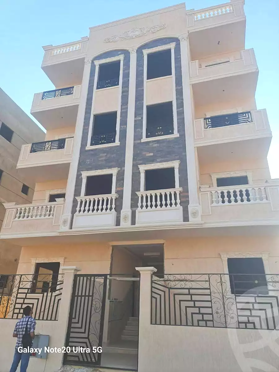 https://aqarmap.com.eg/ar/listing/6910275-for-sale-cairo-badr-city-hai-el-ashgar-featured-neighborhood-bait-el-watan