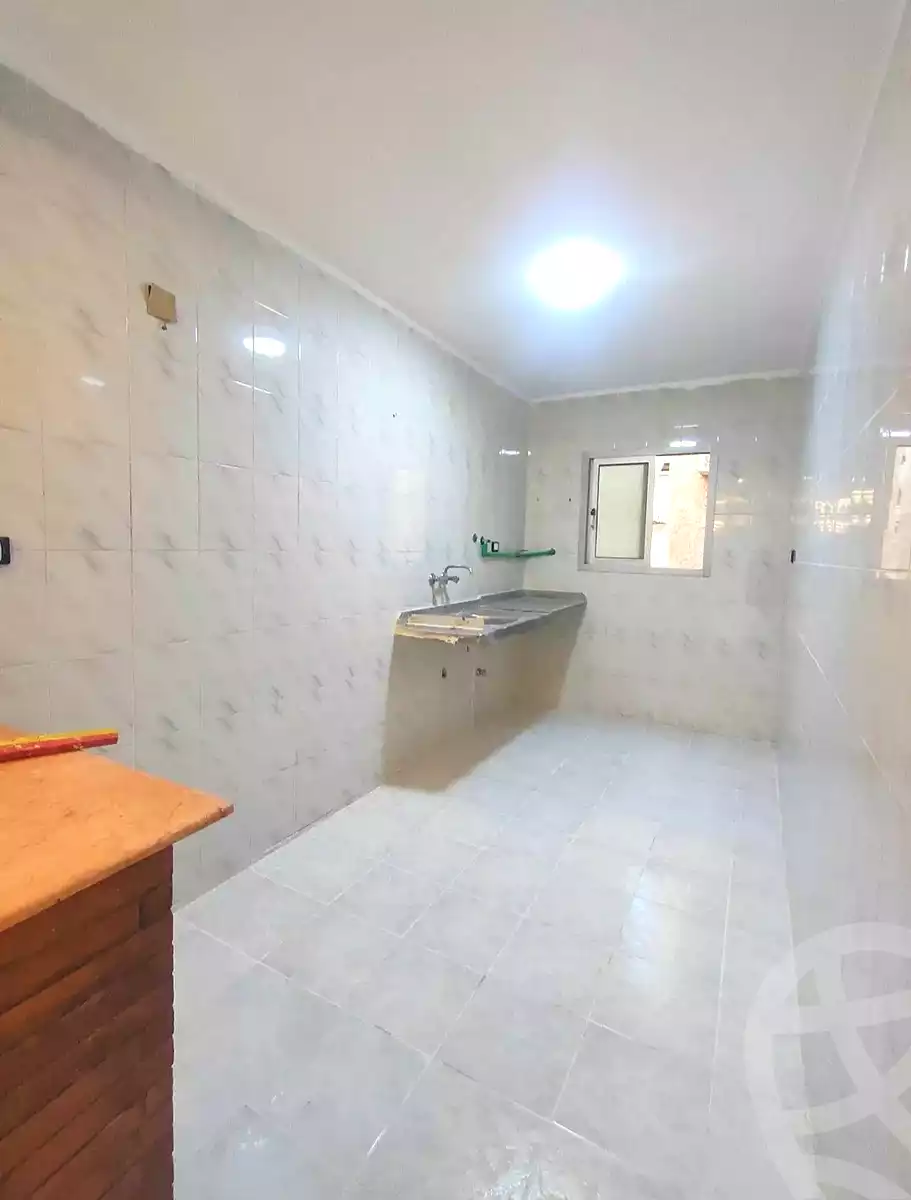 https://aqarmap.com.eg/ar/listing/6910355-for-sale-alexandria-al-agamy-shataa-el-nakheel-street-4