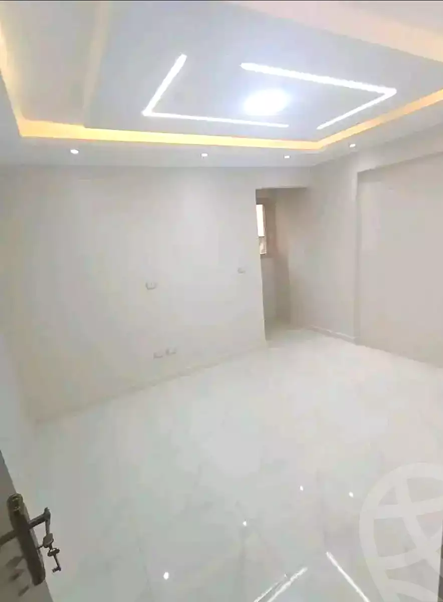https://aqarmap.com.eg/ar/listing/6911051-for-sale-alexandria-sydy-bshr-sydy-bshr-bhry-street-16