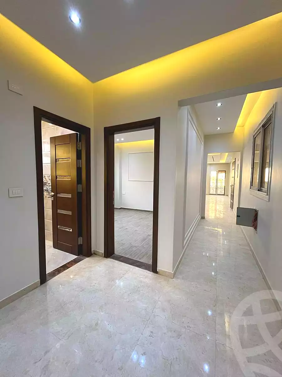 https://aqarmap.com.eg/ar/listing/6913181-for-sale-cairo-el-sheikh-zayed-city-compounds-kmbwnd-fyldj-wyst-dr-llttwyr