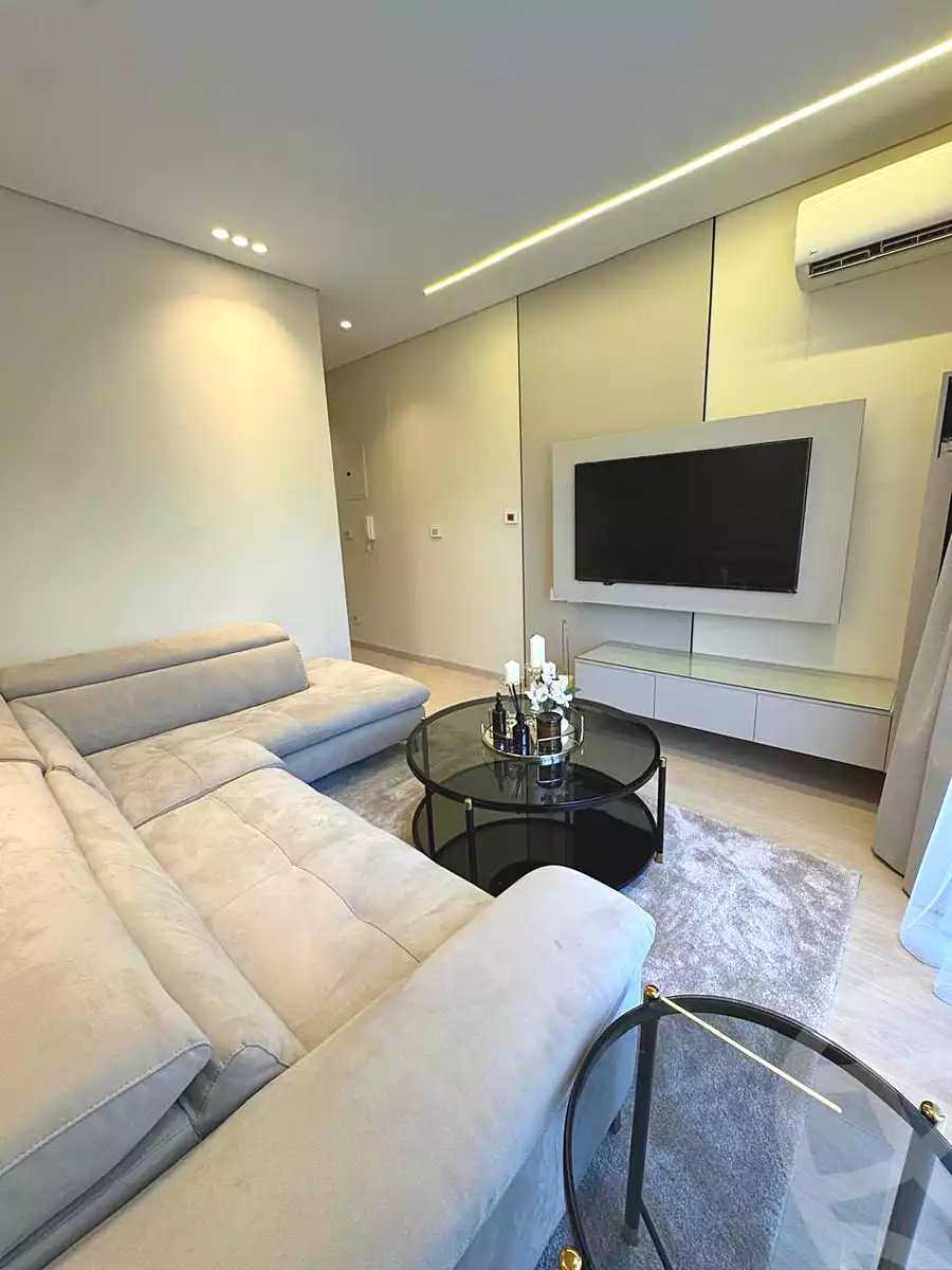 https://aqarmap.com.eg/ar/listing/6695684-for-sale-cairo-el-sheikh-zayed-city-compounds-dh-drys