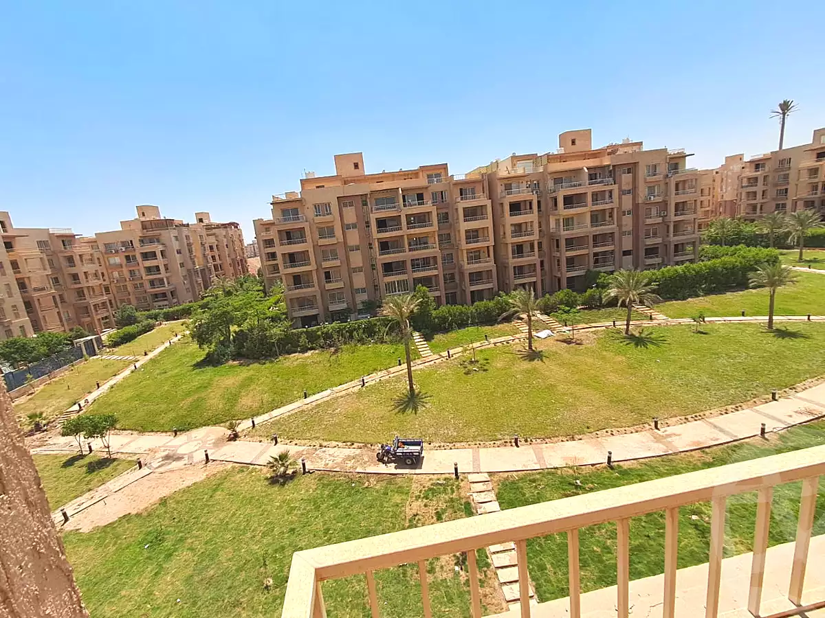 https://aqarmap.com.eg/ar/listing/6914320-for-sale-cairo-6th-of-october-el-tawsaat-el-shamalya-gamal-abd-el-naser-st