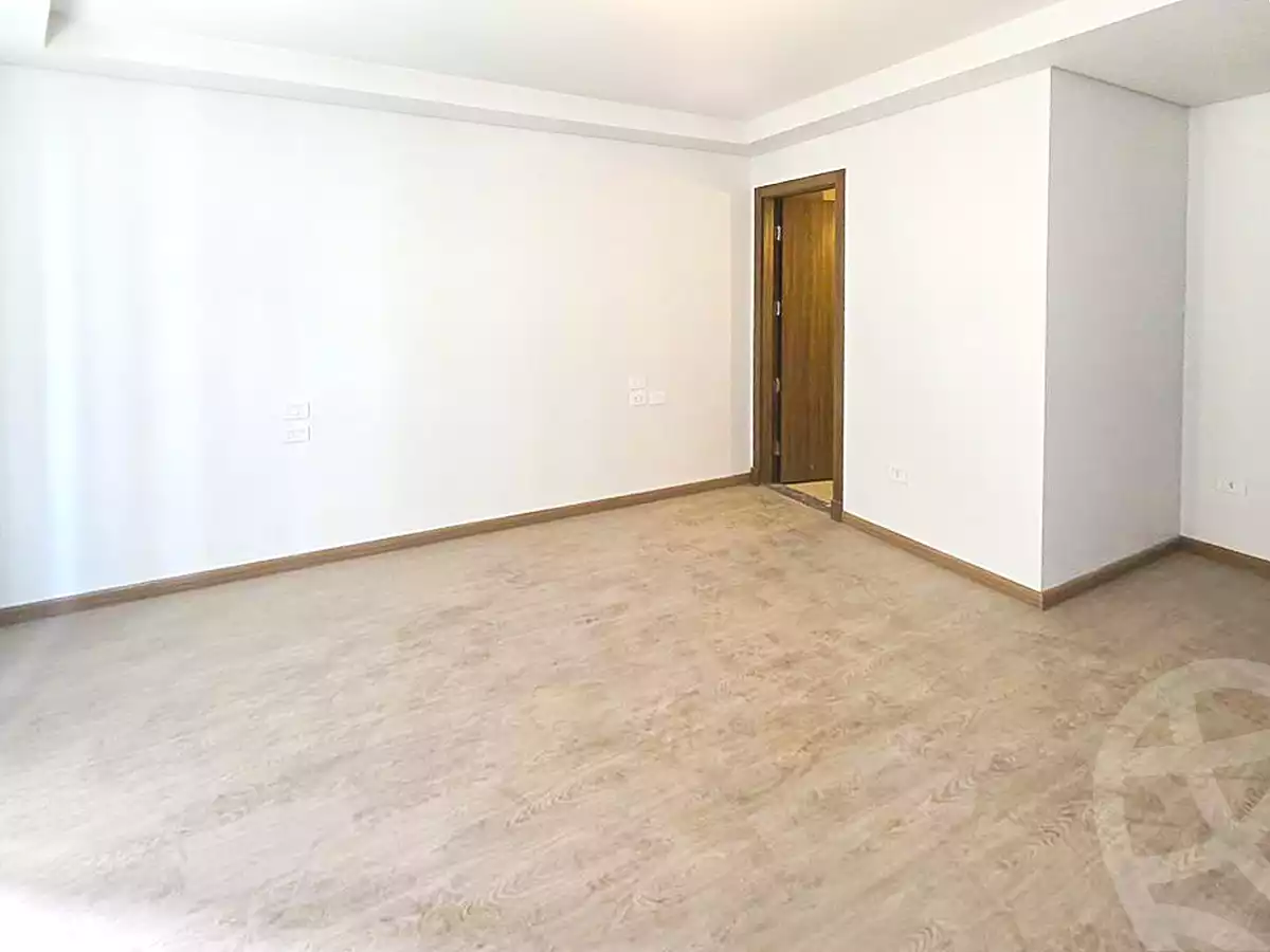 شقة بـ٣ غرف نوم في سكاي لاين ريزيدنس، صورة ١٥ من ١٨