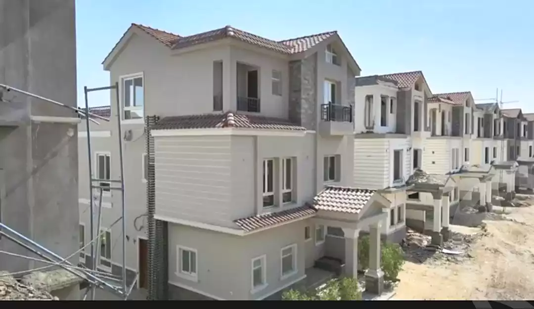 https://aqarmap.com.eg/ar/listing/6915450-for-sale-alexandria-smouha-compounds-in-smouha-meadows-villas-compound-orouba-misr