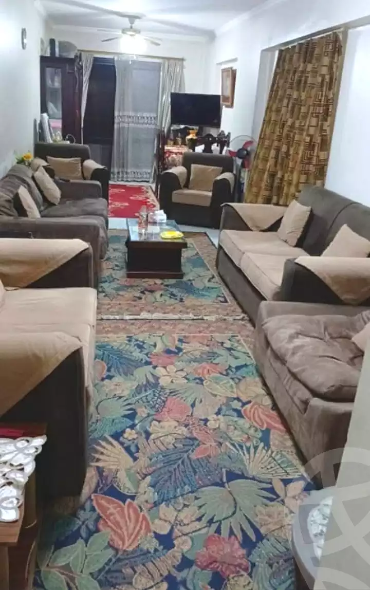 https://aqarmap.com.eg/en/listing/6915623-for-sale-cairo-el-zaytun-hlmy-lzytwn-ibn-el-hakam-sq
