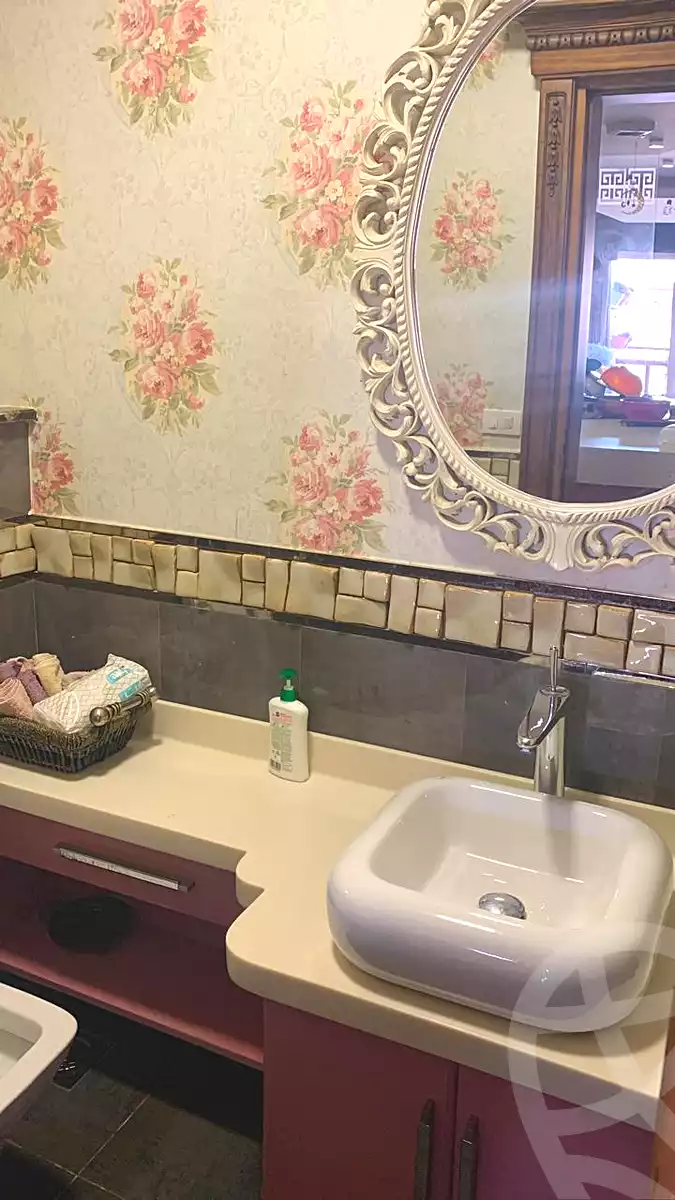 https://aqarmap.com.eg/ar/listing/6916110-for-sale-cairo-el-sheikh-zayed-city-compounds-green-3