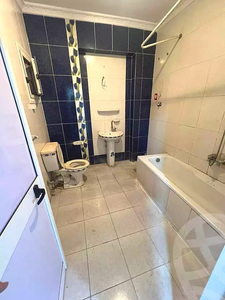 https://aqarmap.com.eg/en/listing/6916158-for-sale-alexandria-sydy-bshr-sydy-bshr-bhry-ali-hipa-st