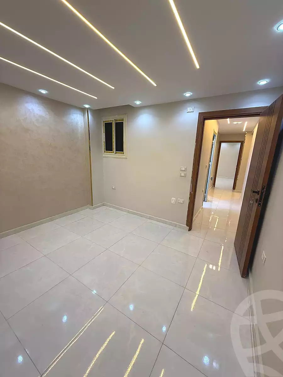 https://aqarmap.com.eg/ar/listing/6917293-for-sale-cairo-el-haram-el-lebeny-soltan-khattab-st