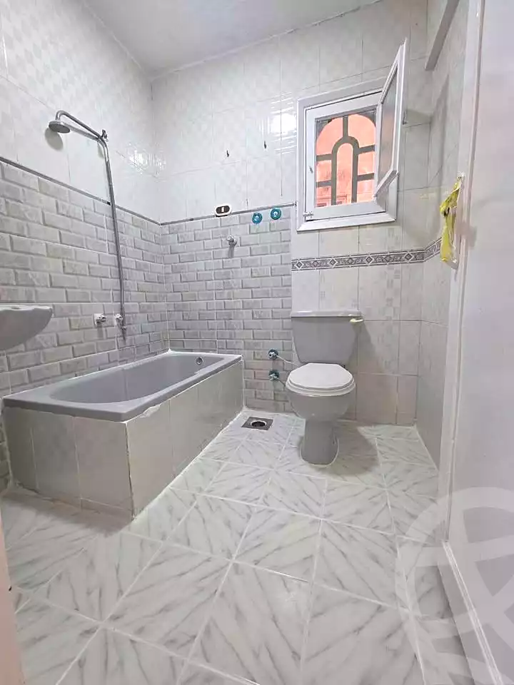 https://aqarmap.com.eg/ar/listing/6918082-for-sale-alexandria-al-agamy-shataa-el-nakheel