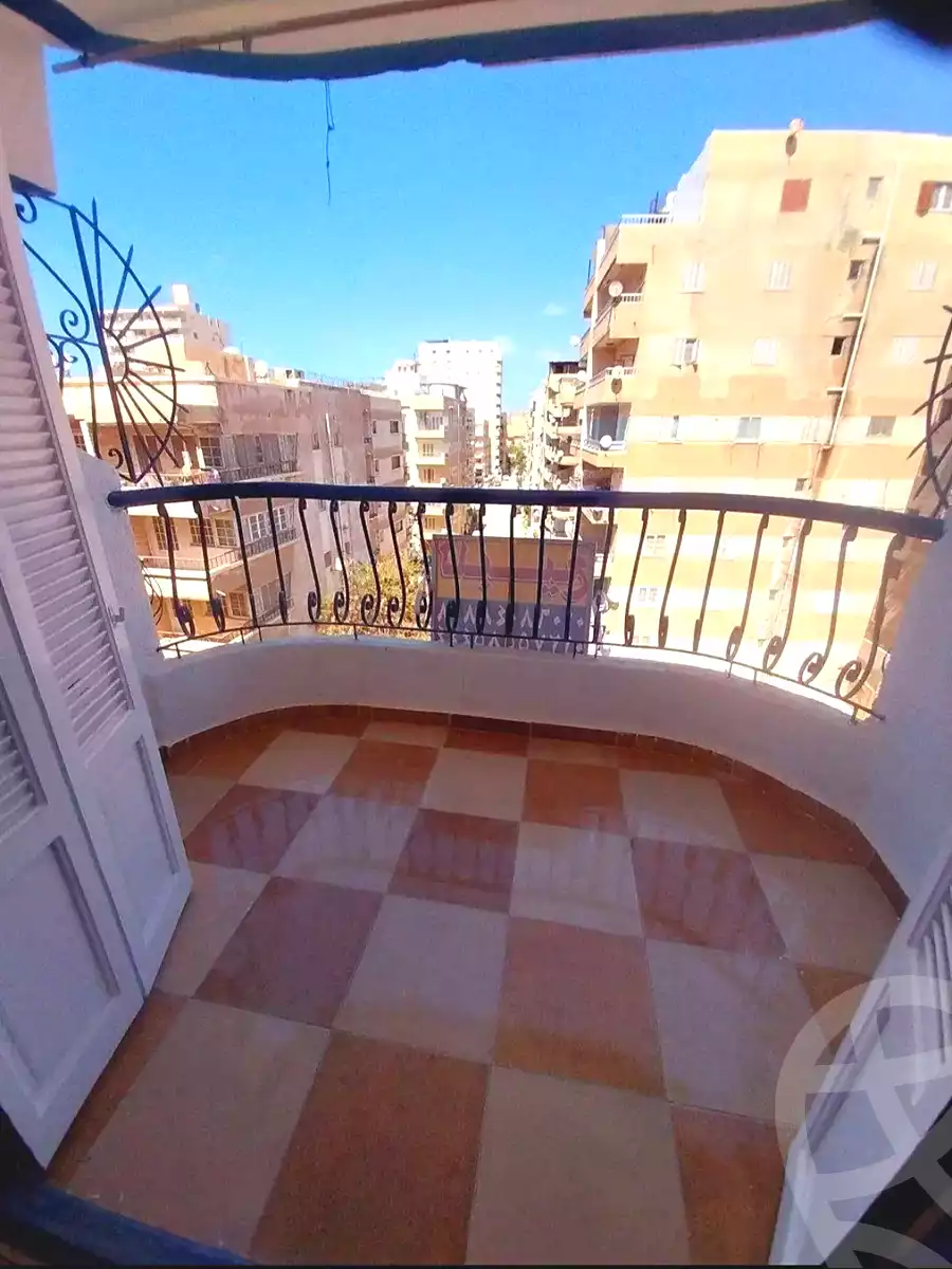 https://aqarmap.com.eg/ar/listing/6918351-for-sale-alexandria-al-agamy-shataa-el-nakheel