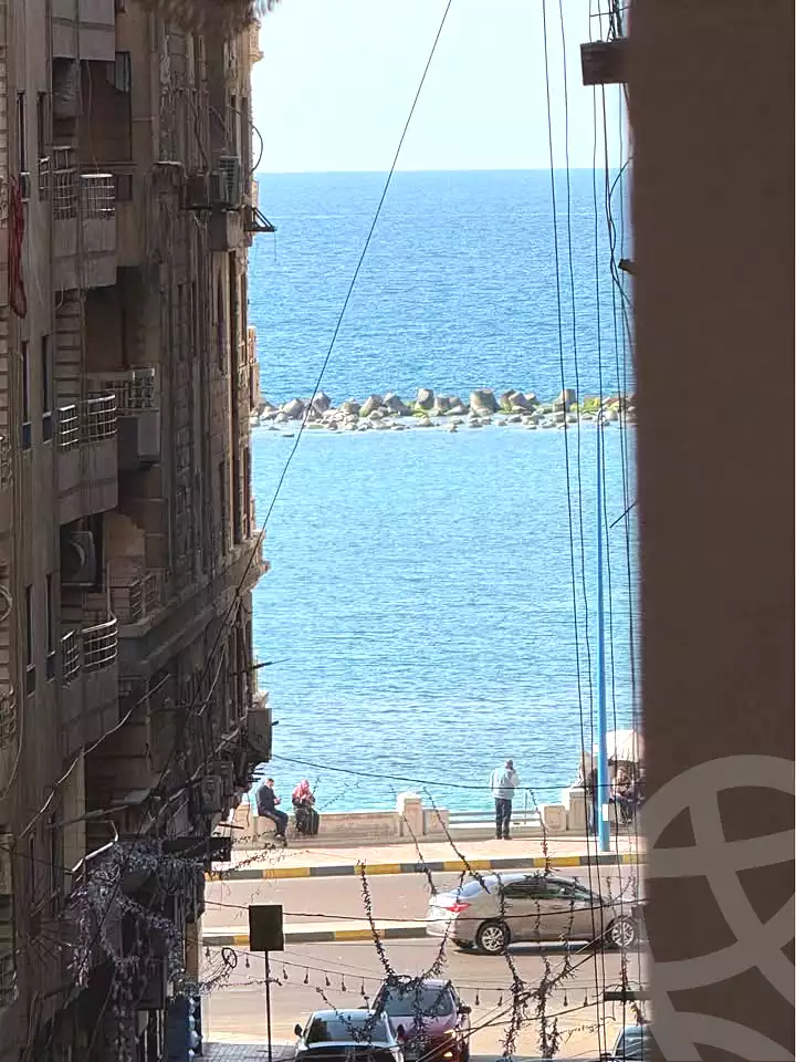 https://aqarmap.com.eg/ar/listing/6918799-for-sale-alexandria-sydy-bshr-sydy-bshr-bhry-mohamed-el-srafi-st.