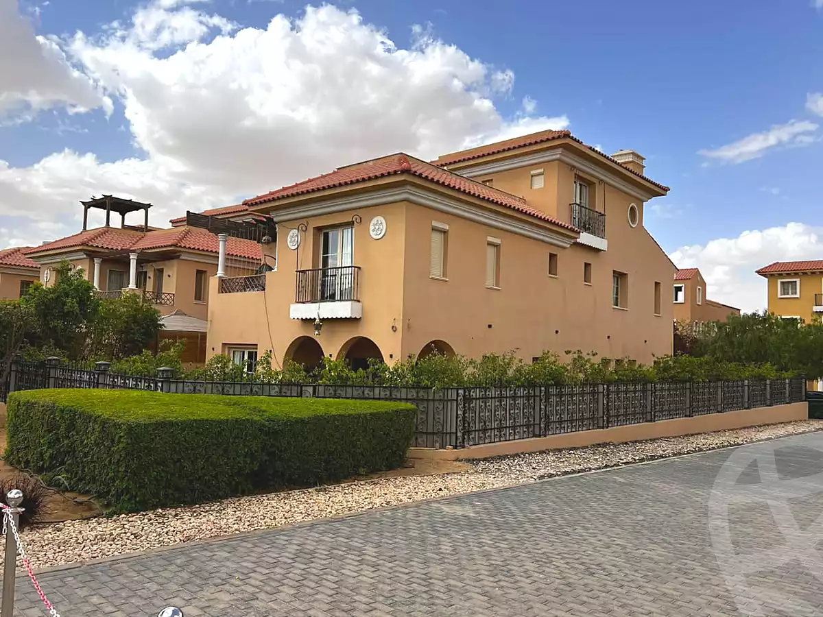 https://aqarmap.com.eg/ar/listing/6919220-for-sale-cairo-new-cairo-compounds-hyde-park-centre-ville-hyde-park