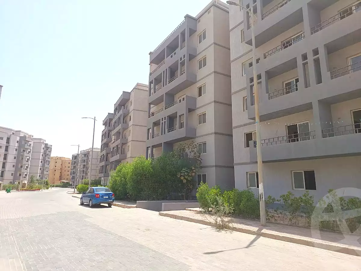 https://aqarmap.com.eg/ar/listing/6919643-for-sale-cairo-6th-of-october-hadaeq-october-compounds