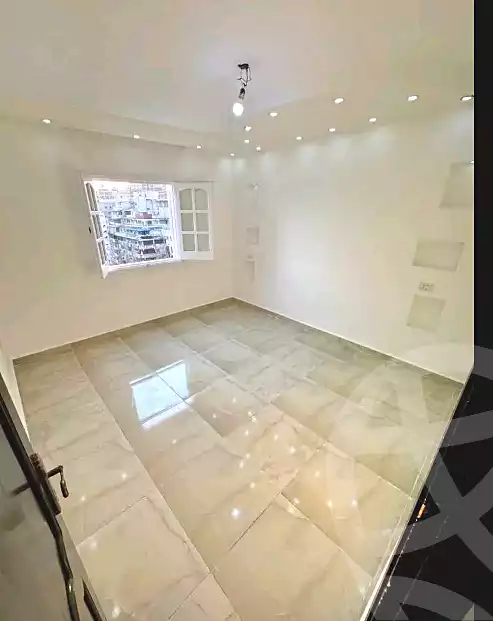 https://aqarmap.com.eg/ar/listing/6920621-for-sale-alexandria-sydy-bshr-sydy-bshr-bhry-gamal-abd-el-nasir-st