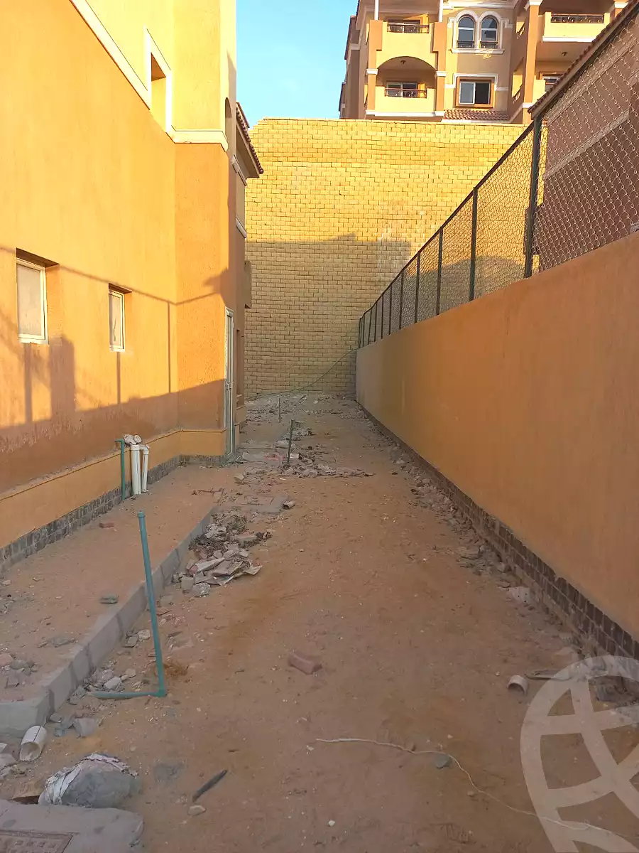 https://aqarmap.com.eg/en/listing/6920911-for-sale-cairo-el-sheikh-zayed-city-compounds-el-khamayel