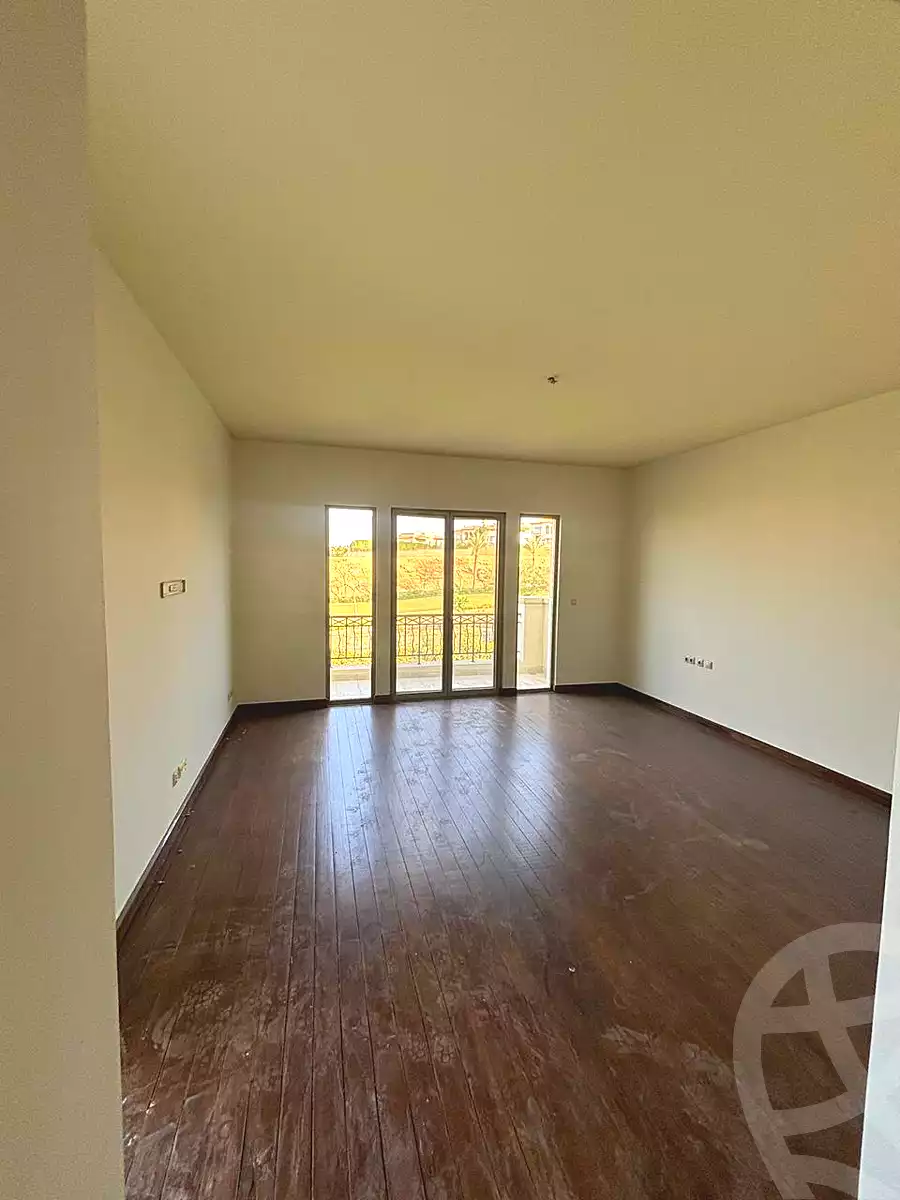 https://aqarmap.com.eg/ar/listing/6922243-for-sale-cairo-mokattam-compounds-uptown-cairo-alba-spendia-uptown-cairo