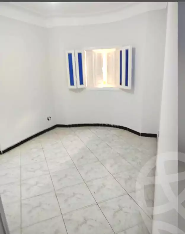 https://aqarmap.com.eg/ar/listing/6925295-for-sale-alexandria-sydy-bshr-sydy-bshr-bhry-gamal-abd-el-nasir-st