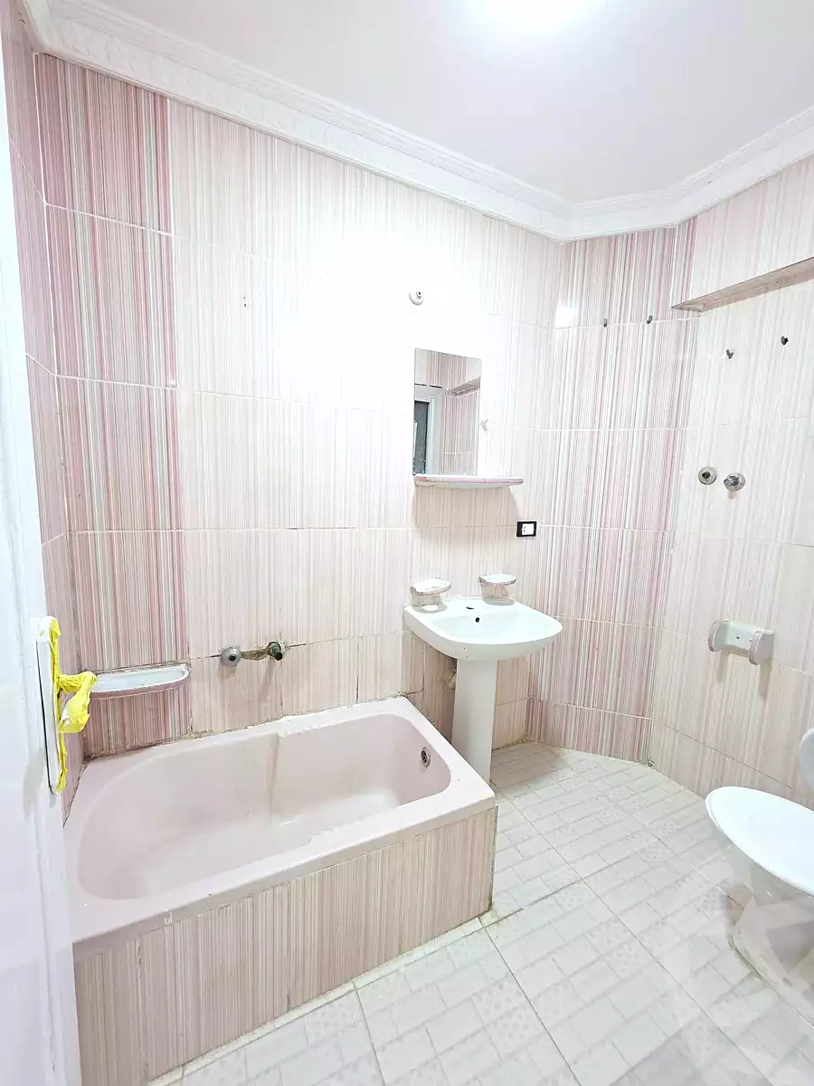 https://aqarmap.com.eg/ar/listing/6926102-for-sale-alexandria-al-agamy-shataa-el-nakheel