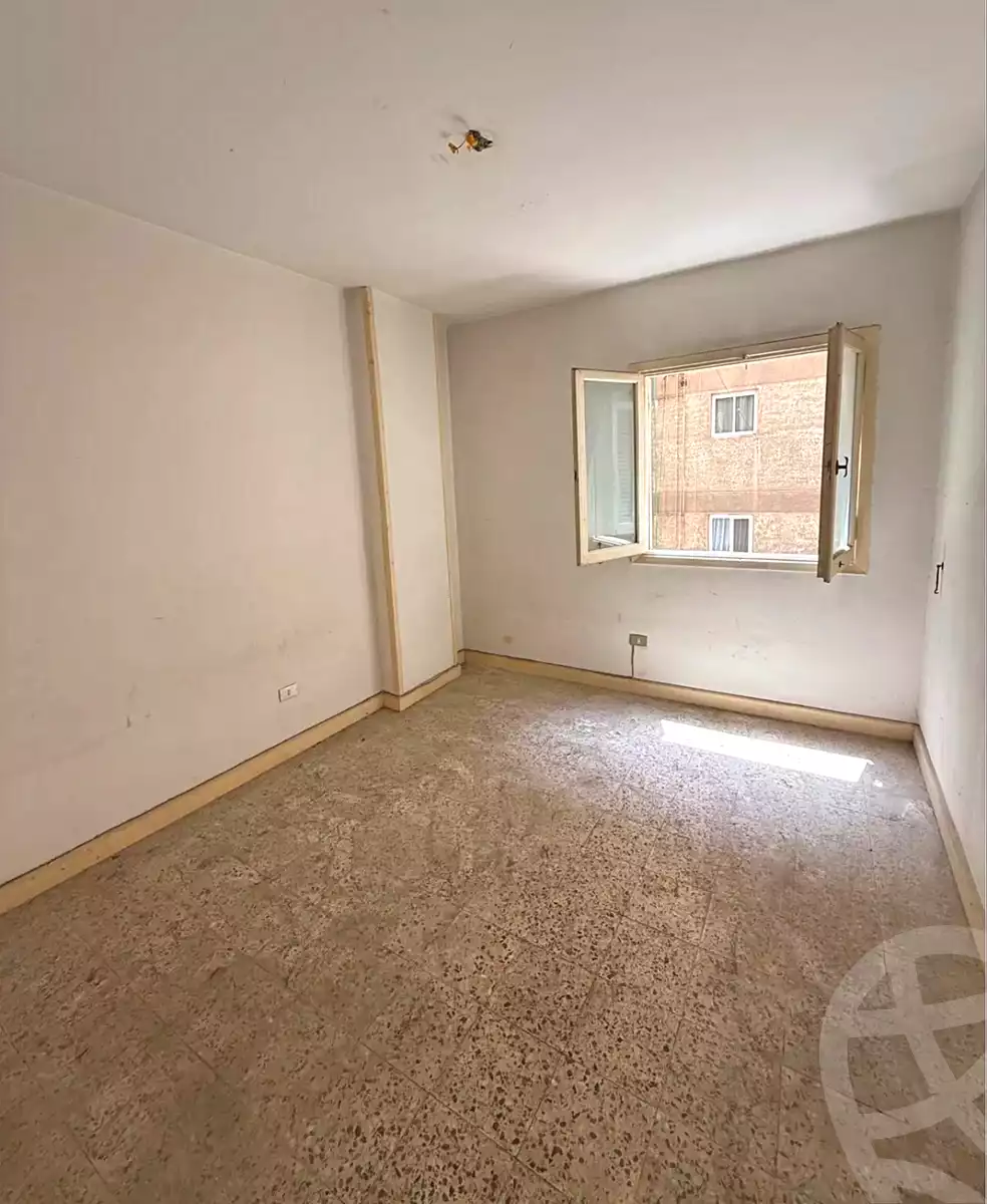 https://aqarmap.com.eg/ar/listing/6926590-for-sale-alexandria-sydy-bshr-sydy-bshr-bhry-sidi-beshr-mosque-st