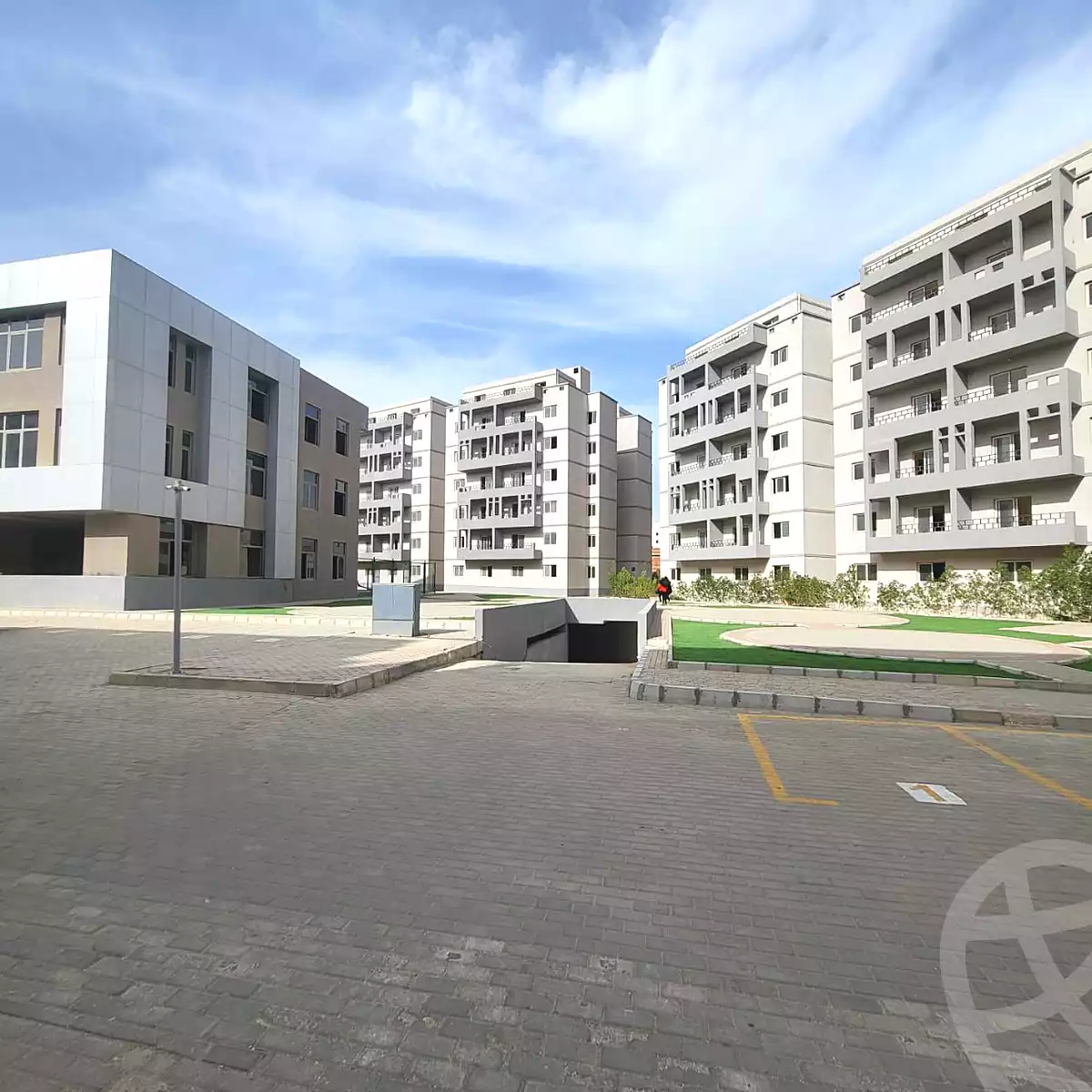 https://aqarmap.com.eg/ar/listing/6927898-for-sale-cairo-6th-of-october-hadaeq-october-compounds-sun-capital