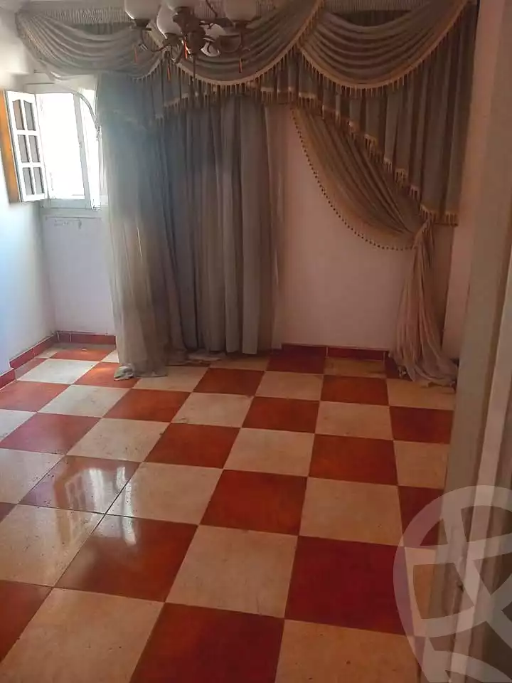 https://aqarmap.com.eg/ar/listing/6928425-for-sale-alexandria-sydy-bshr-sydy-bshr-bhry-shr-mhmd-njyb