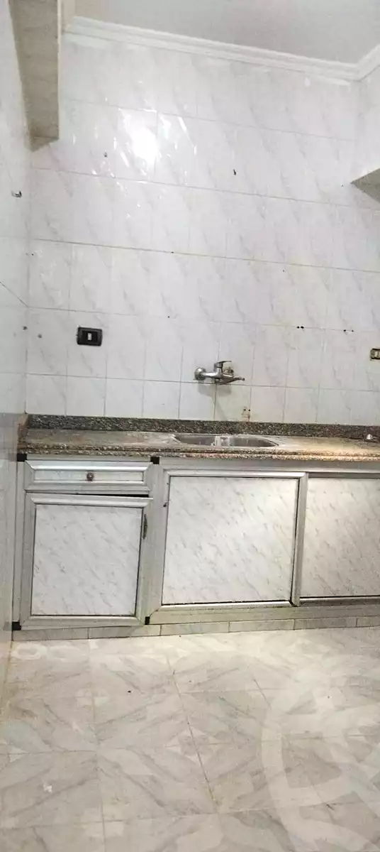 https://aqarmap.com.eg/en/listing/6929627-for-sale-alexandria-al-agamy-el-hanouvel-el-kholafaa-el-rashdeen-st