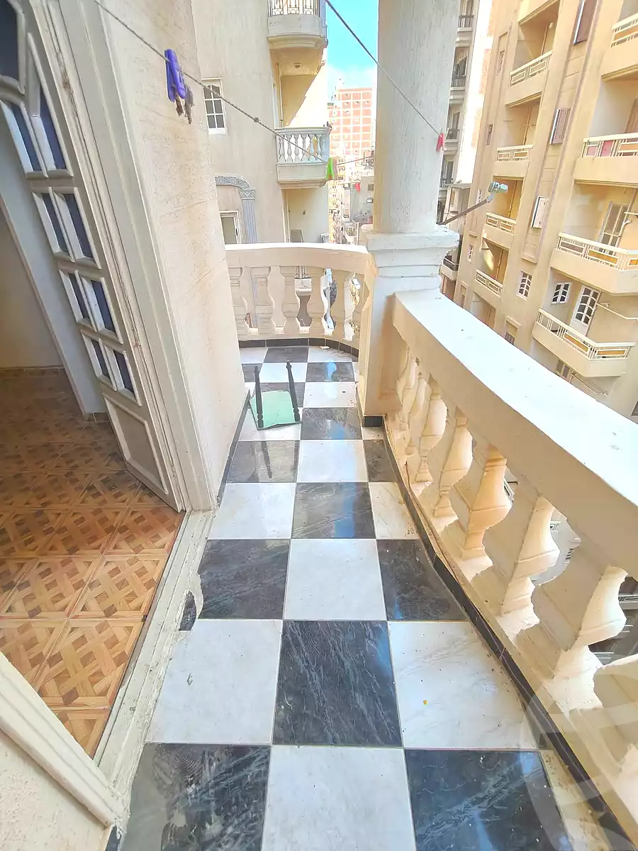 https://aqarmap.com.eg/ar/listing/6929876-for-sale-alexandria-miami-kaad-assrab-al-bhar-st