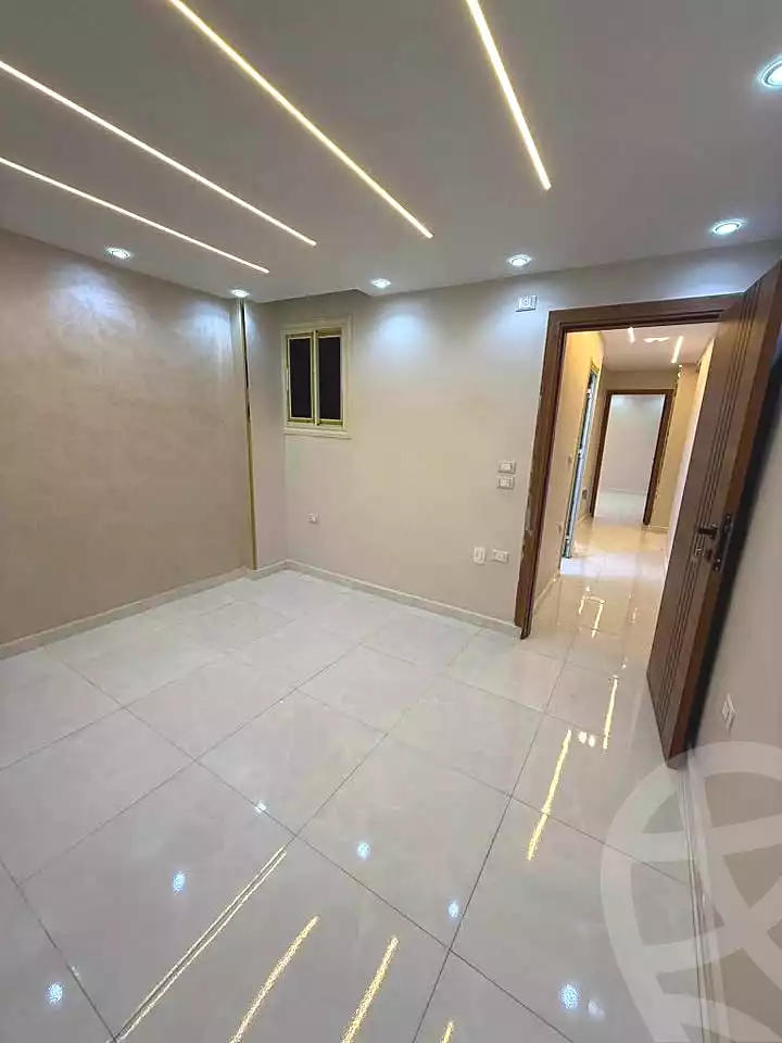 https://aqarmap.com.eg/en/listing/6930150-for-sale-cairo-el-haram-el-lebeny-soltan-khattab-st
