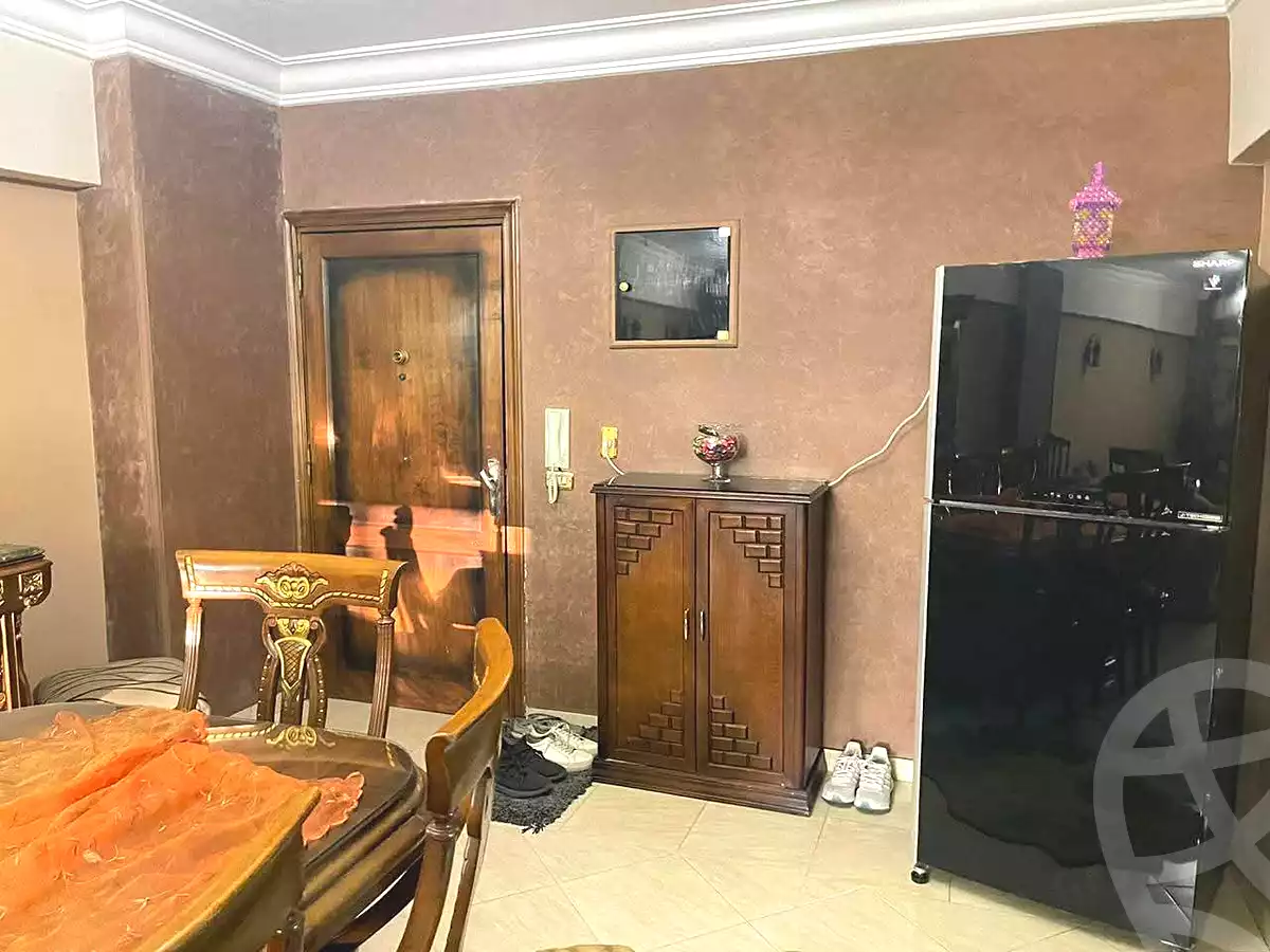 https://aqarmap.com.eg/en/listing/6930255-for-sale-cairo-helwan-helwan-el-sharkeya-heidar-st