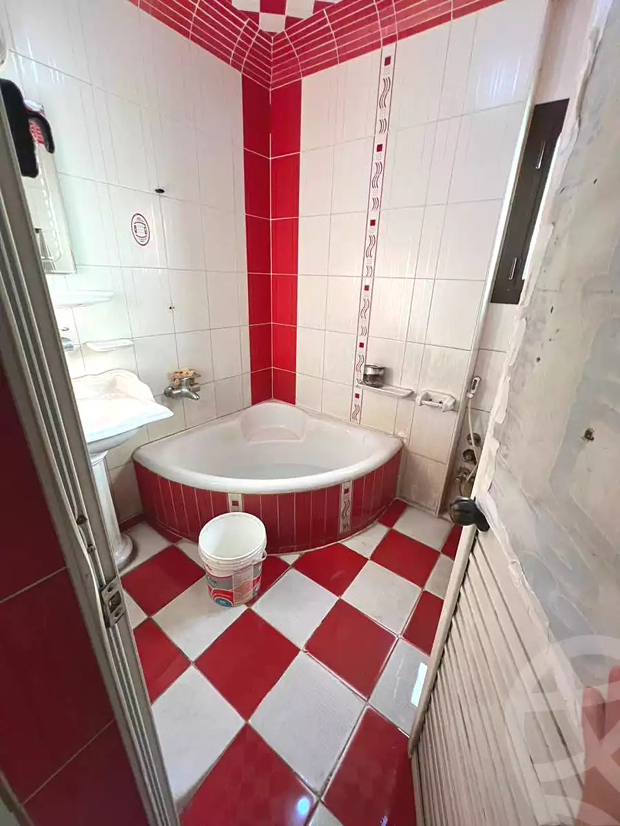 https://aqarmap.com.eg/ar/listing/6930592-for-sale-alexandria-al-agamy-lbytsh-mecca-st