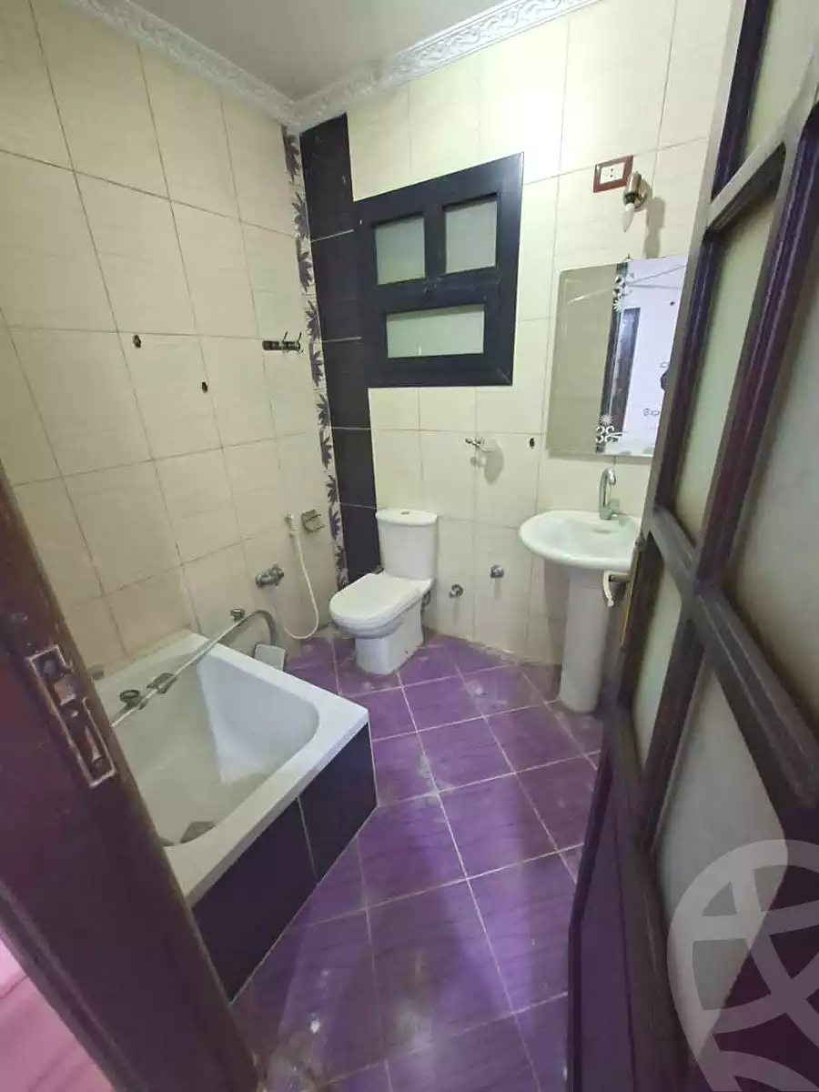 https://aqarmap.com.eg/ar/listing/6930740-for-sale-cairo-helwan-helwan-el-sharkeya-mostafa-safwat-st