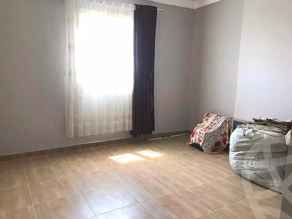 https://aqarmap.com.eg/ar/listing/6931097-for-sale-alexandria-moharram-bey-kanal-al-mahmoudeya-al-bahri-st