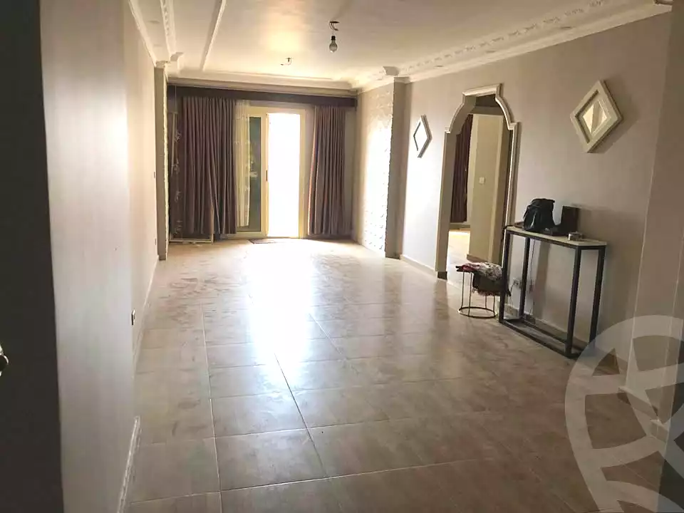 https://aqarmap.com.eg/ar/listing/6931097-for-sale-alexandria-moharram-bey-kanal-al-mahmoudeya-al-bahri-st