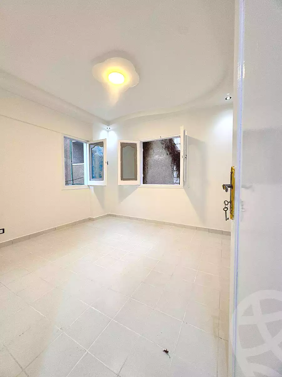 https://aqarmap.com.eg/ar/listing/6931295-for-sale-alexandria-al-agamy-shataa-el-nakheel