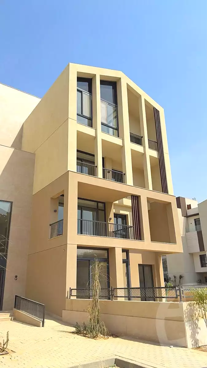 https://aqarmap.com.eg/ar/listing/6932216-for-sale-cairo-el-sheikh-zayed-city-lshykh-zyd-ljdyd-vye