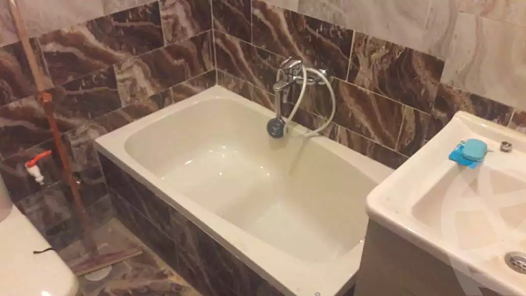 https://aqarmap.com.eg/ar/listing/6933238-for-sale-cairo-ain-shams-ain-shams-el-sharkia