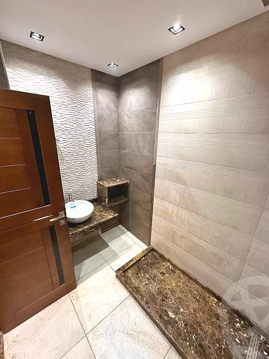 شقة بغرفتي نوم في سكاي كوندوز، صورة ٥ من ١١