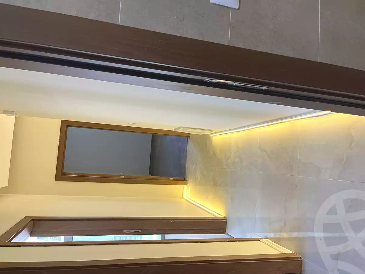 https://aqarmap.com.eg/ar/listing/6935500-for-sale-cairo-new-cairo-compounds-dh-ykwn-2-ryzydns-styl-hwm