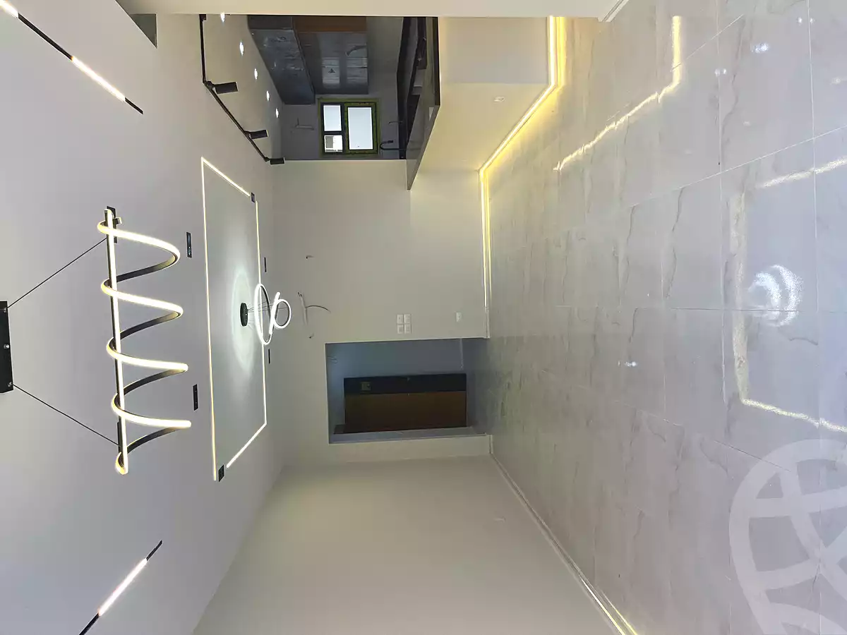 https://aqarmap.com.eg/ar/listing/6935500-for-sale-cairo-new-cairo-compounds-dh-ykwn-2-ryzydns-styl-hwm