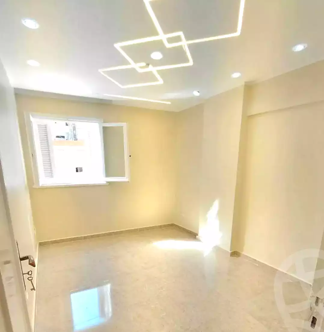 https://aqarmap.com.eg/ar/listing/6935549-for-sale-alexandria-miami-el-sebaey-st