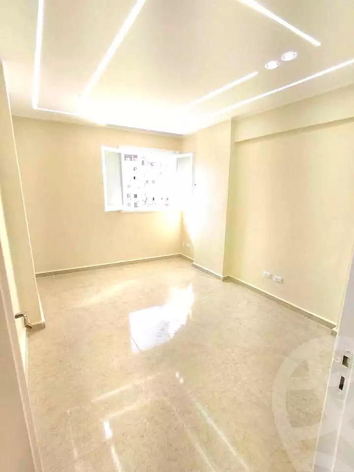https://aqarmap.com.eg/ar/listing/6935649-for-sale-alexandria-miami-el-sebaey-st