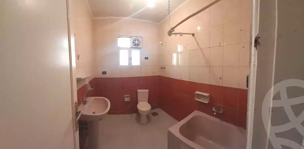 https://aqarmap.com.eg/en/listing/6936243-for-rent-cairo-new-cairo-ganob-el-akadamiya-south-academy-d-khaled-ibn-el-waleed-st